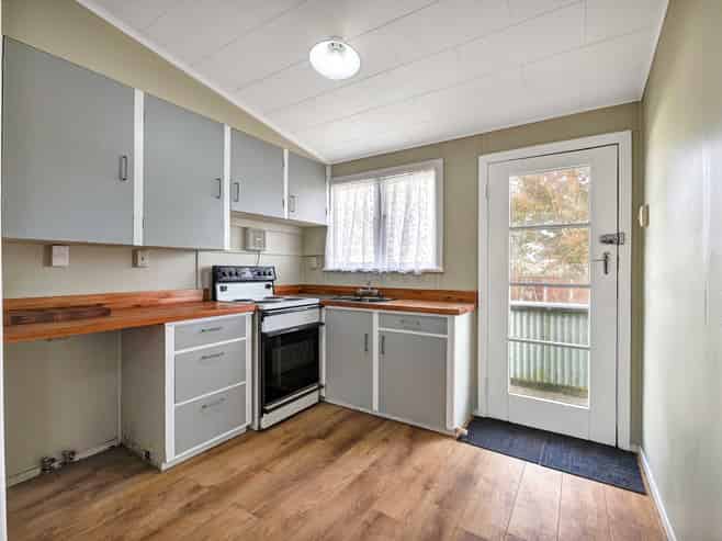 79A Swansea Road, Stratford