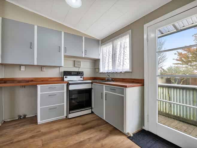 79A Swansea Road, Stratford