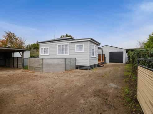 79A Swansea Road, Stratford