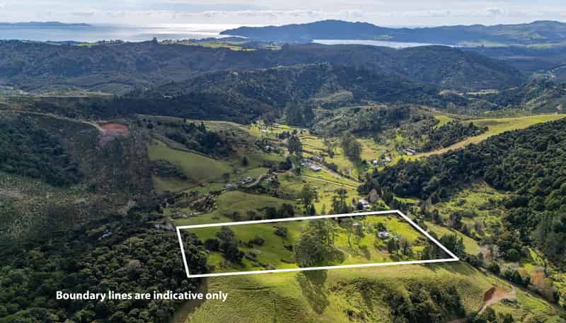 42 Aputerewa Road, Peria