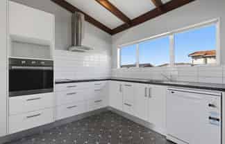 2/92a Ngamotu Road, Spotswood