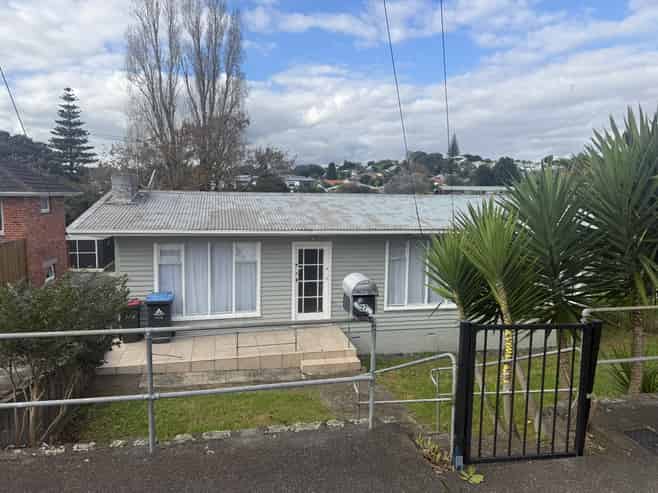 27 Holly Street, Avondale