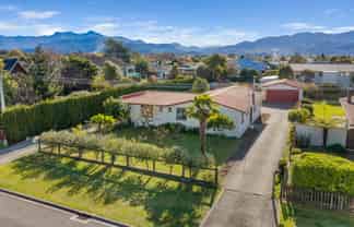 27 Clyde Street, Renwick