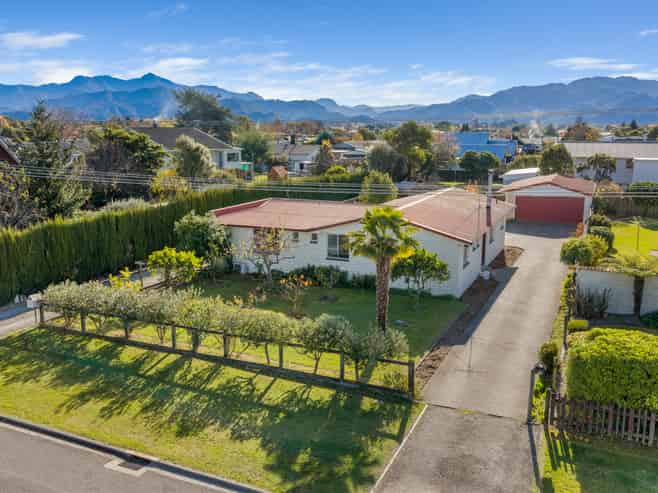 27 Clyde Street, Renwick
