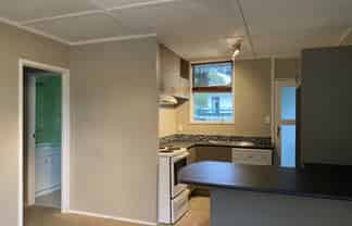 Flat 2/12a Wood Street, Wallaceville