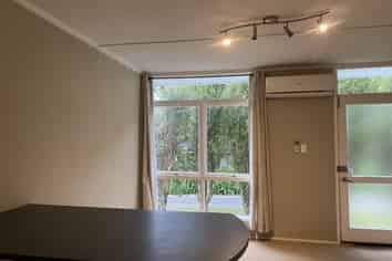 Flat 2/12a Wood Street, Wallaceville