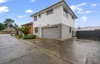202 Elles Road, Strathern