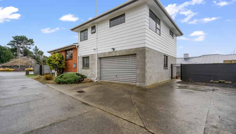 202 Elles Road, Strathern