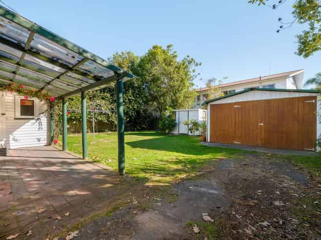 2 Hall Lane, Frankton