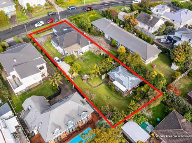 11 Otakau Road, Milford
