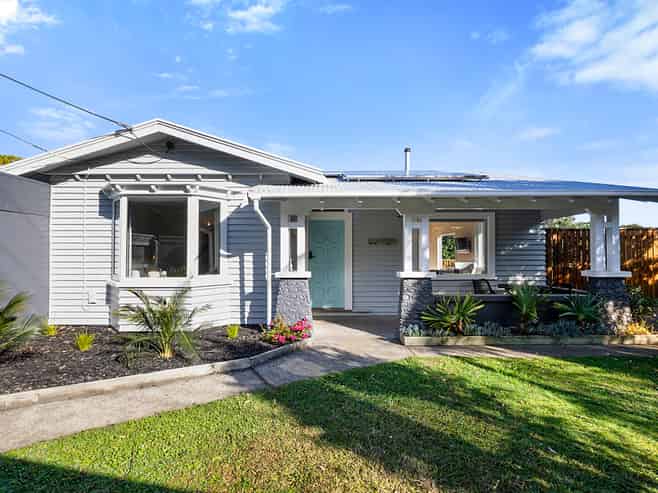 44 Victoria Road, Brooklands