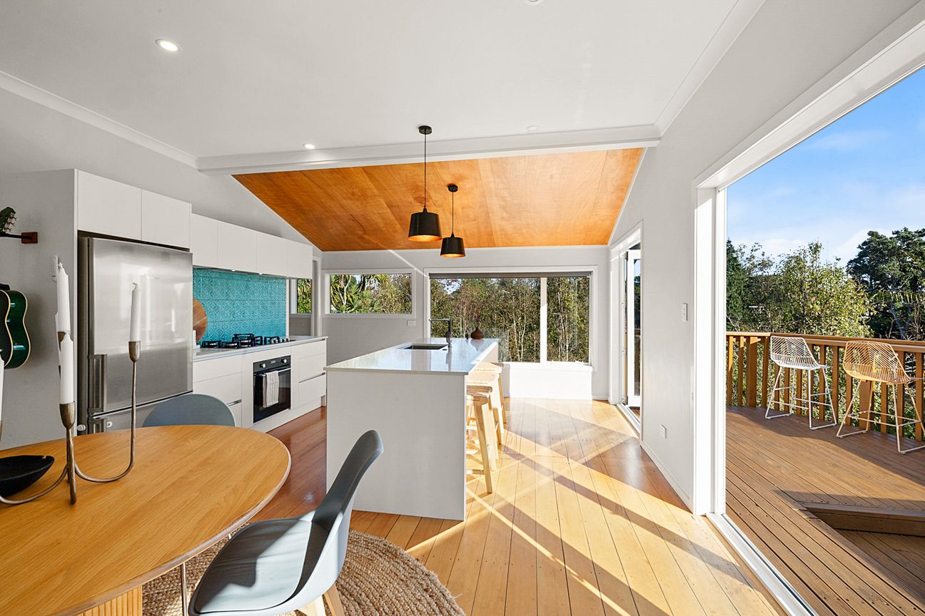 TRENDY BUNGALOW, NEIGHBOURS PUKEKURA PARK – pohled 3