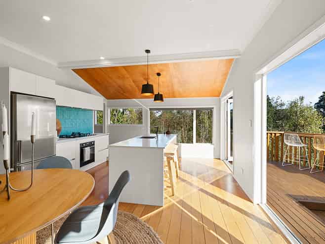 44 Victoria Road, Brooklands