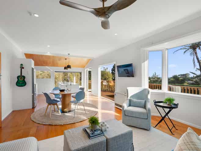 44 Victoria Road, Brooklands