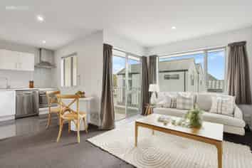 2/424 Manchester Street, Saint Albans