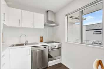 2/424 Manchester Street, Saint Albans