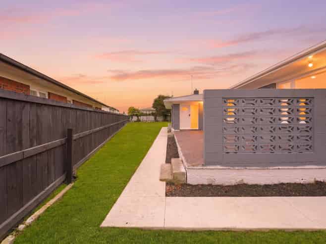 16 Fenwick Crescent, Hillcrest