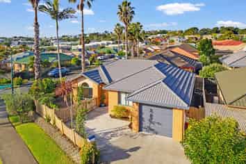 6 Red Hibiscus Road, Stanmore Bay