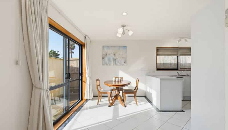 6 Red Hibiscus Road, Stanmore Bay