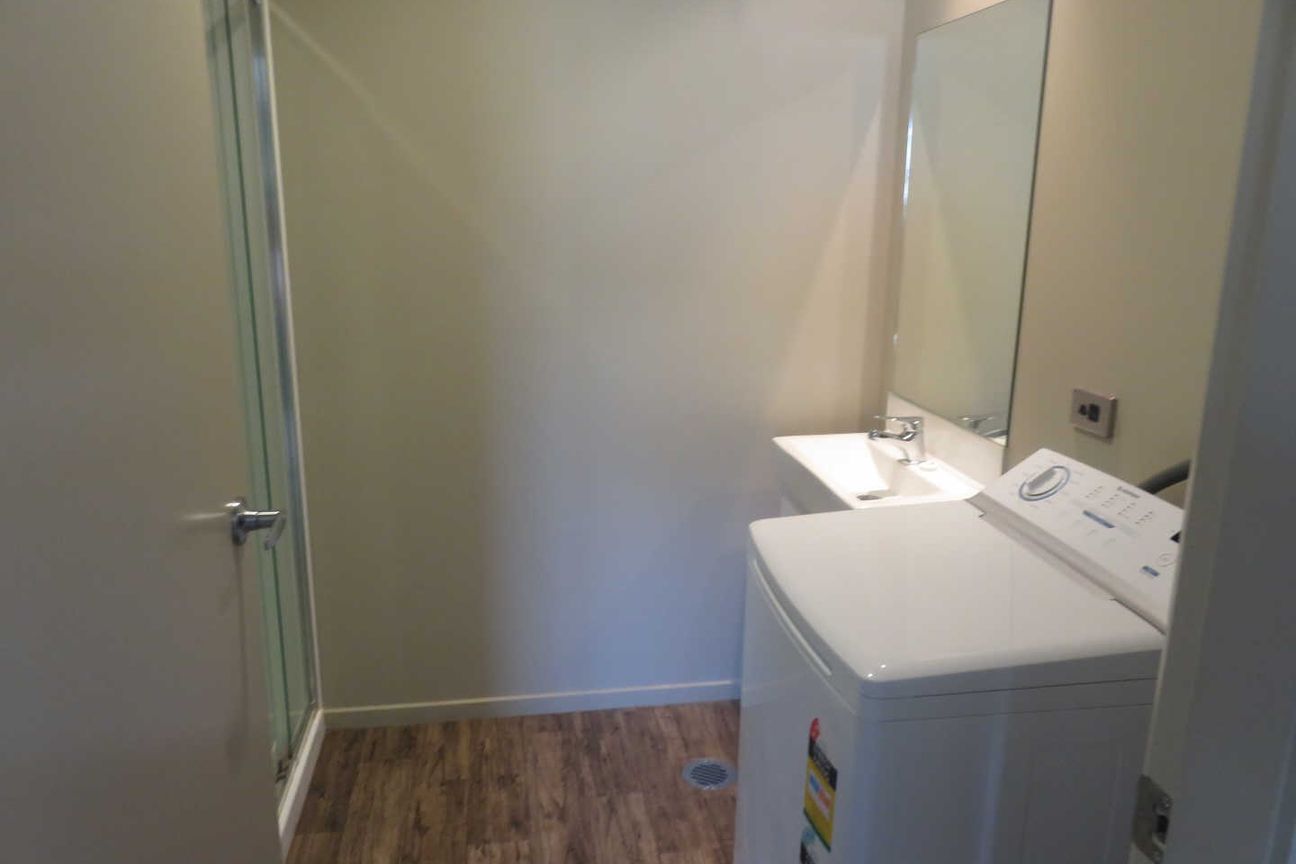 Fully Furnished Townhouse Opposite the University - Mehr