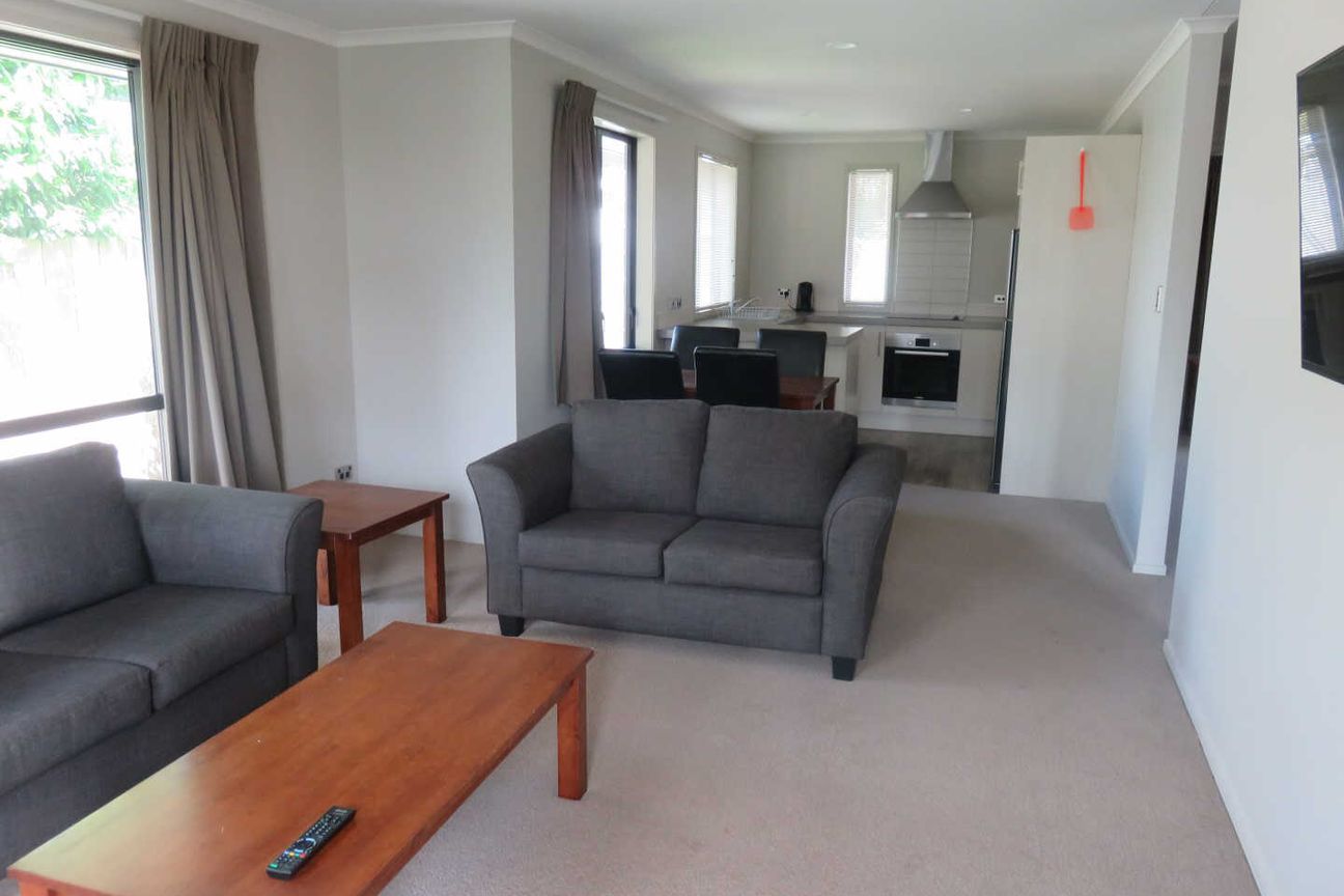 Fully Furnished Townhouse Opposite the University - Ansicht 2