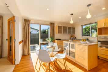 1 Cambria Gardens, The Wood