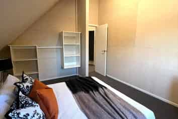 4/61 Mackworth St, Woolston