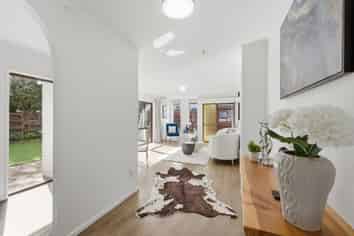 2/20 Ashdown Place, Pahurehure
