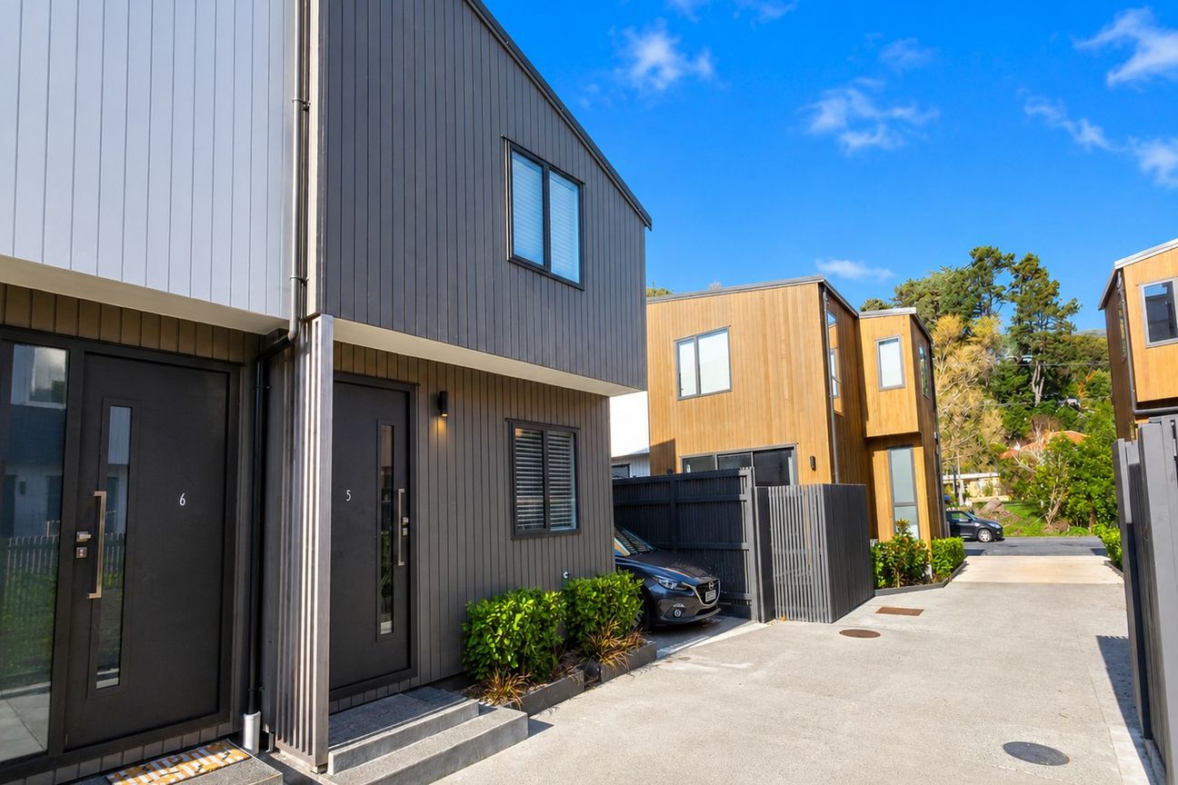 Modern Townhouse Living - Widok 3