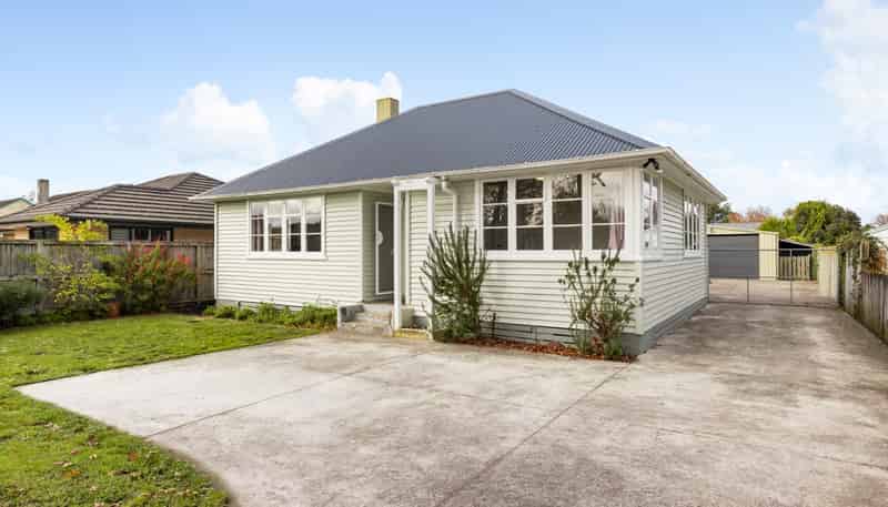 82 Holland Road, Fairfield