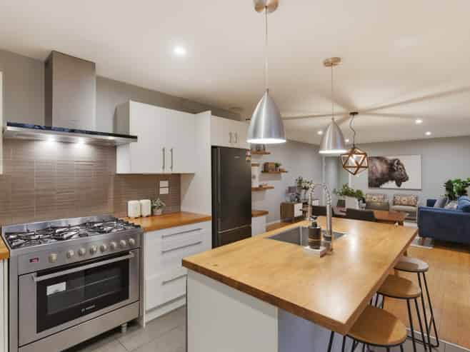 34 Hicks Crescent, Waikanae Beach