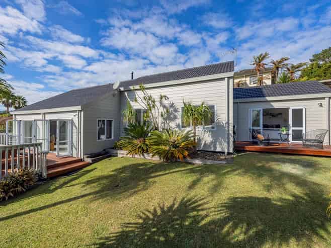 5 Bushlands Park Drive, Albany