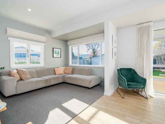70 Mayfield Avenue, Saint Albans