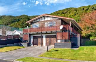 52 Antrim Crescent, Wainuiomata