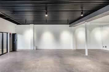 PHENOMINAL PROFILE SHOWROOM
