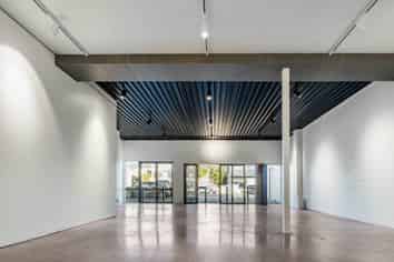 PHENOMINAL PROFILE SHOWROOM
