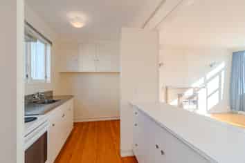 7/55 Apu Crescent, Lyall Bay