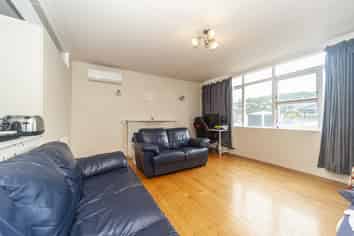 7/55 Apu Crescent, Lyall Bay