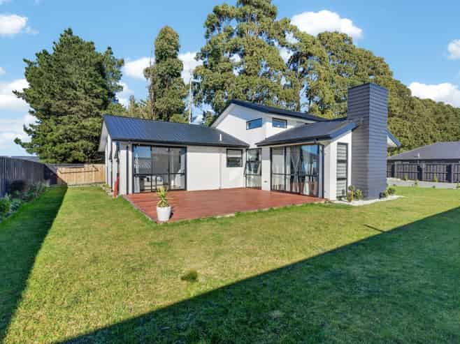 30 Cooney Avenue, Darfield