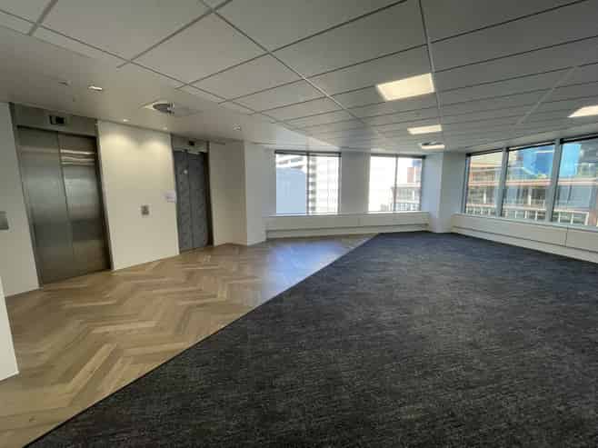 Quality Full Floor Close to Courts - 340sqm