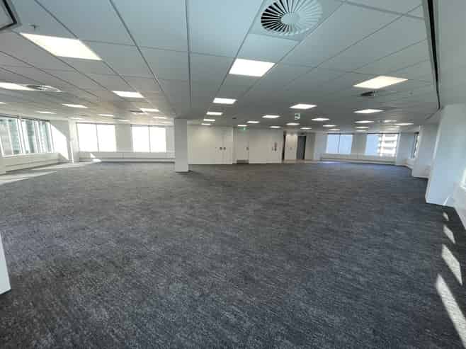 Quality Full Floor Close to Courts - 340sqm