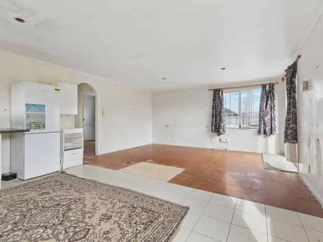 14 Mcgreal Place, Clendon Park
