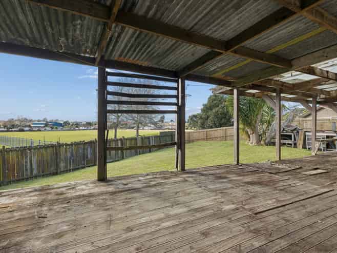 14 Mcgreal Place, Clendon Park