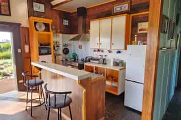 920 Richmond Road, Lepperton