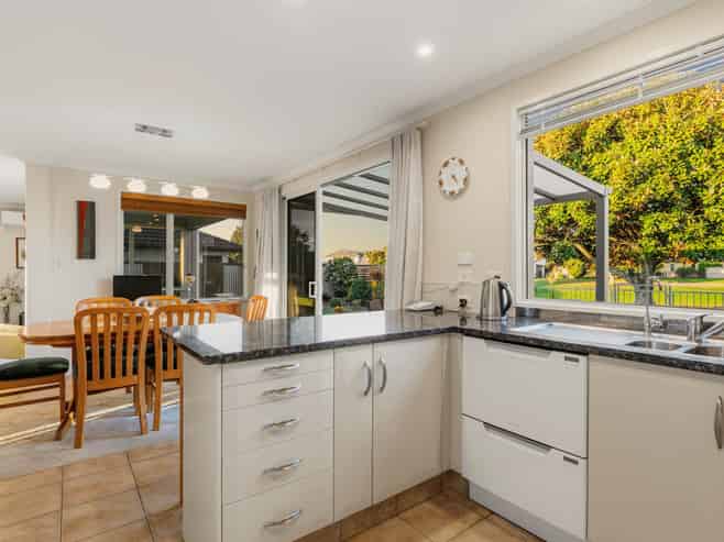 6 Montego Drive, Papamoa