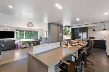 13 Ropa Lane, Miramar