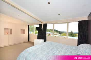 298 Kenmure Road, Kenmure