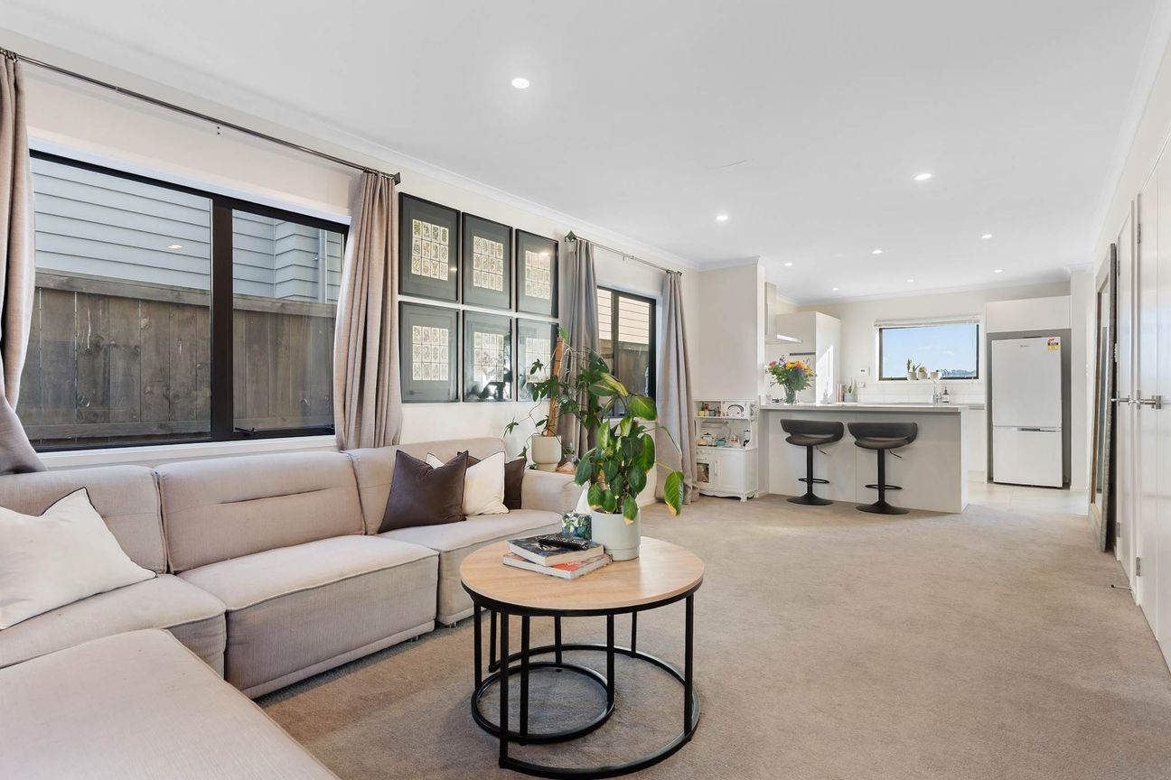 Location, Convenience, Lifestyle - Vista 3
