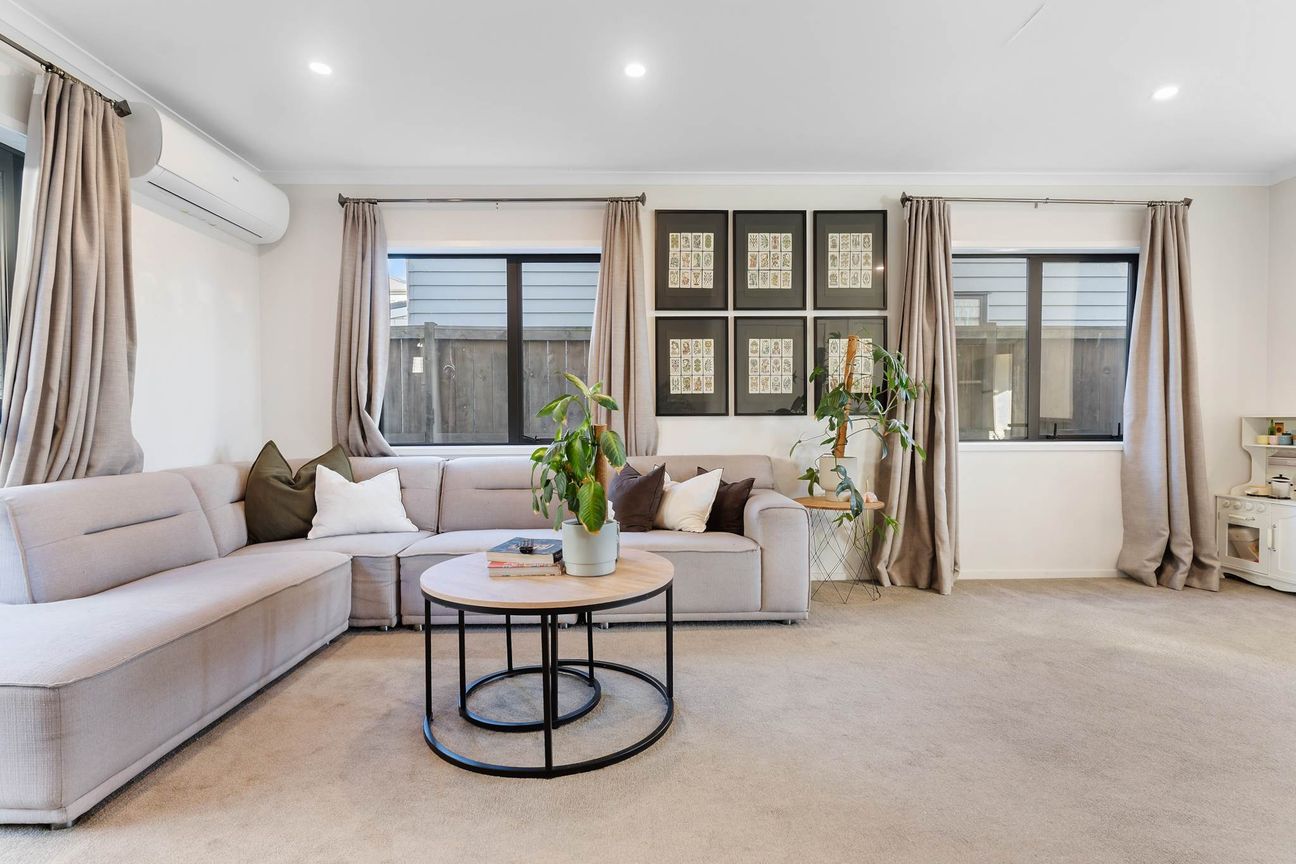 Location, Convenience, Lifestyle - Vista 2