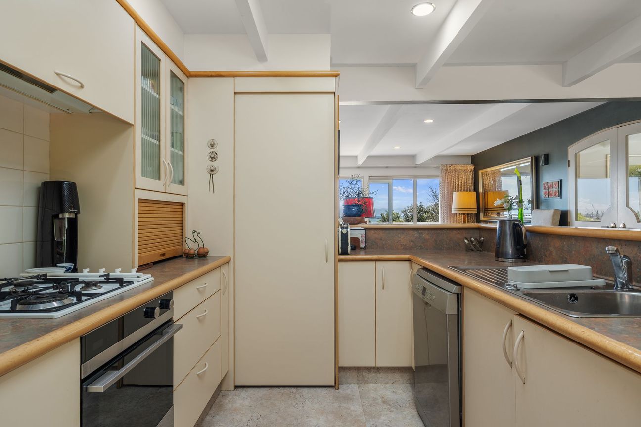House in Nelson, Brooklands, Atawhai - More